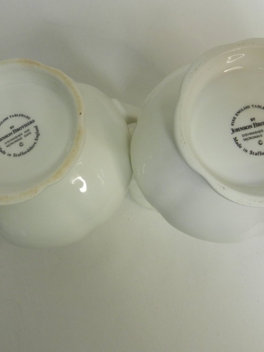 Johnson Brothers made in Staffordshire England white Creamer Sugar bowl & Plate - Picture 12 of 12